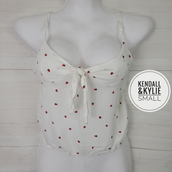 Kendall & Kylie Tops - Small Kendall & Kylie Rosebud Crop Top